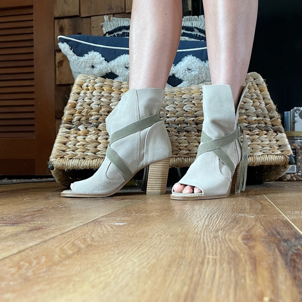 Diba True Open-Toe Bootie in Grey Suede Size 8